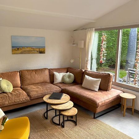 Gemuetliches, Helles Ferienhaus Mit Privatem Garten In Gepflegtem Ferienpark Warmenhuizen Esterno foto