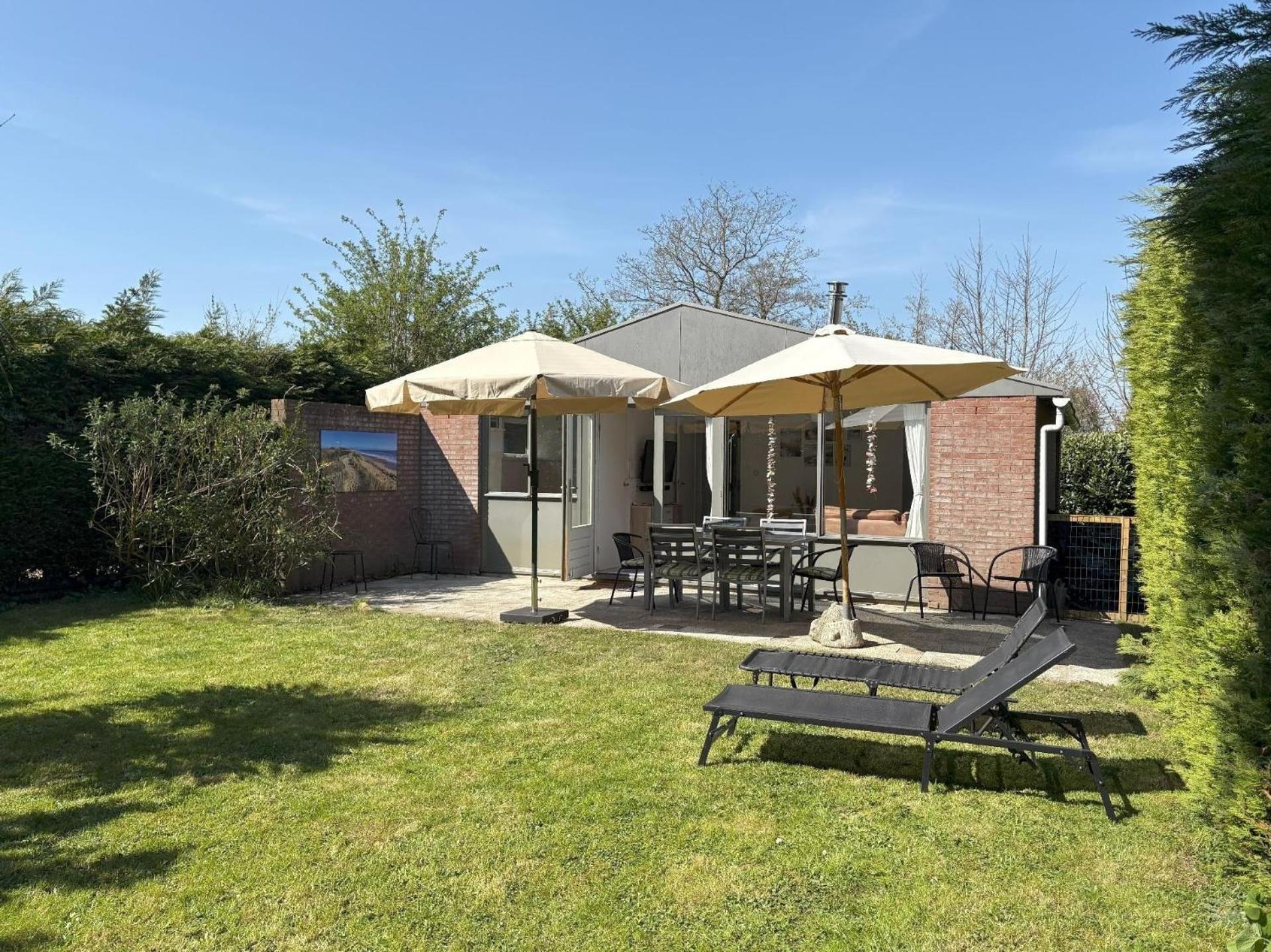 Gemuetliches, Helles Ferienhaus Mit Privatem Garten In Gepflegtem Ferienpark Warmenhuizen Esterno foto